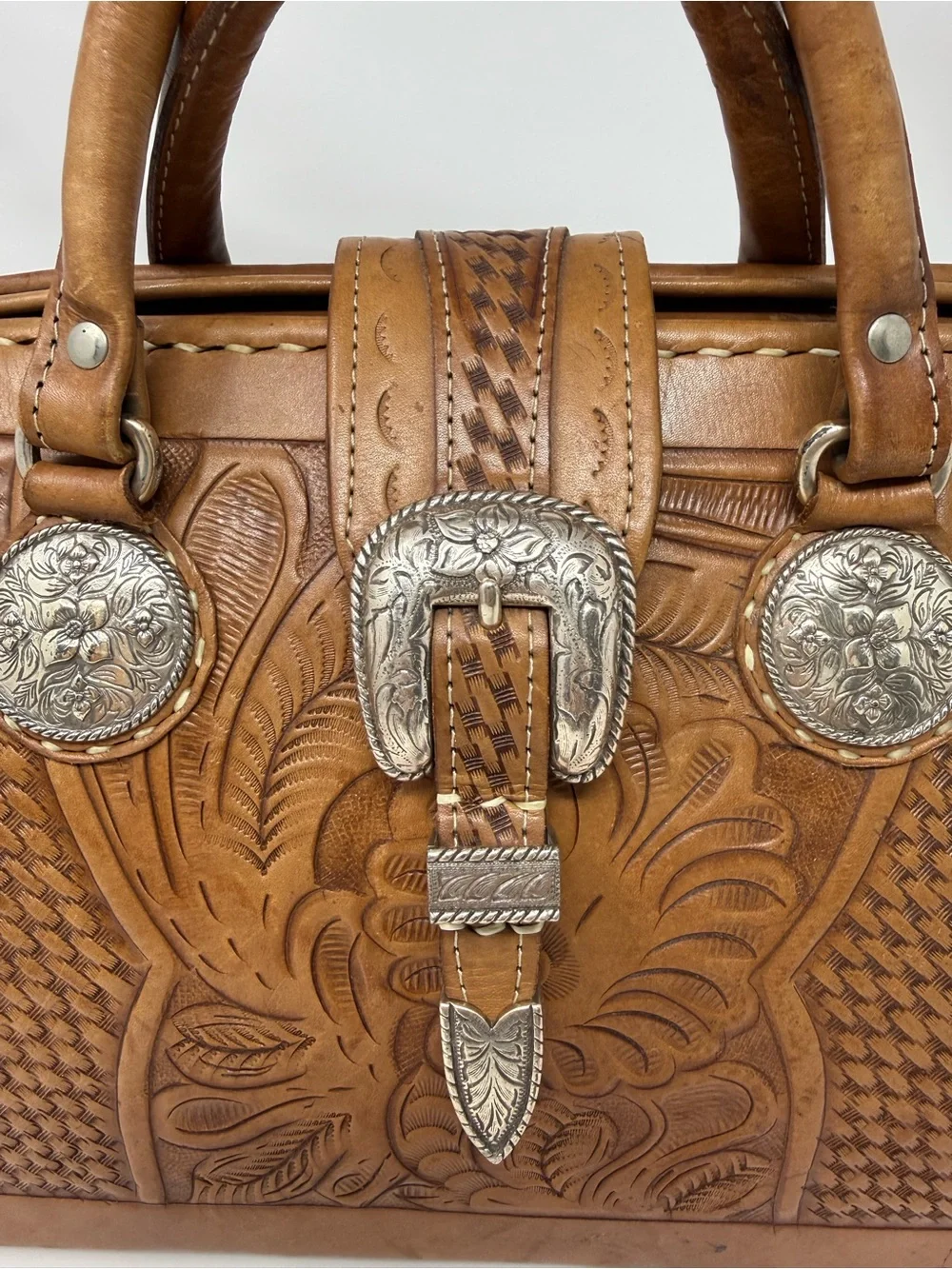 ❣️VINTAGE American West hand-tooled leather satchel